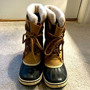 Women’s Size 7.5 Snow Boots